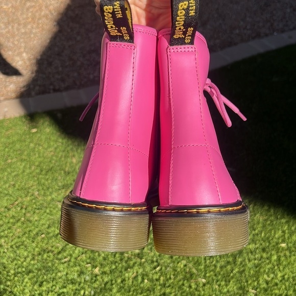 NWT DR. MARTENS - Picture 4 of 10